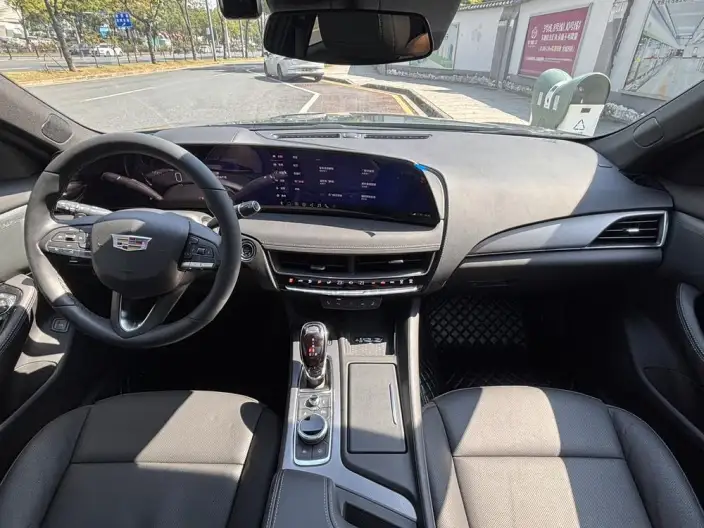 Cadillac CT5 2024 Model 28T Luxury Model Pro – фото 6