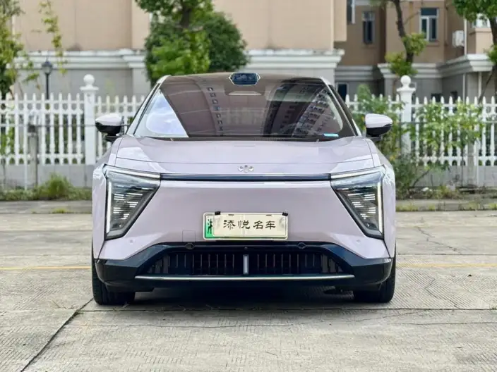 HiPhi HiPhi Y 2023 Model 560km Elite Edition – фото 2