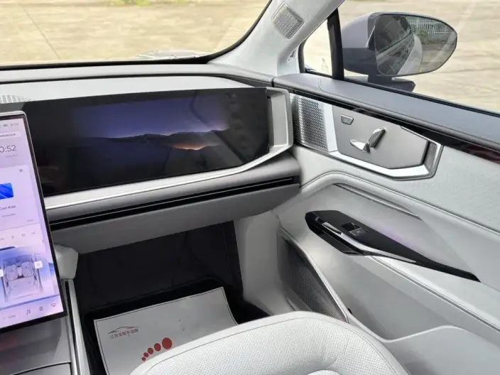 HiPhi HiPhi Y 2023 Model 560km Elite Edition – фото 8