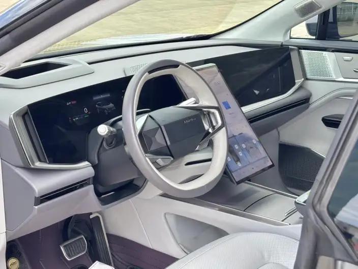 HiPhi HiPhi Y 2023 Model 560km Elite Edition – фото 10