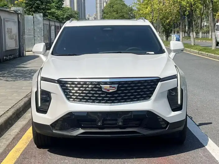 Cadillac XT4 2024 Model 28T 2WD Luxury Model – фото 2