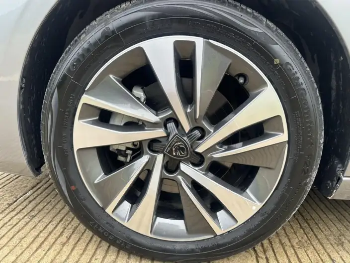 PEUGEOT 408 2022 Model 1.6T Chasing Edition – фото 9