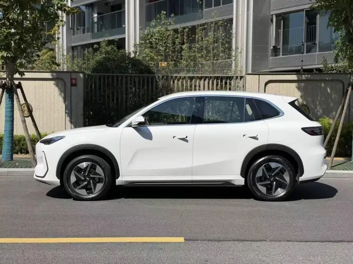 Geely Galaxy E5 2026 Model 610km Tiggo + Edition – фото 3