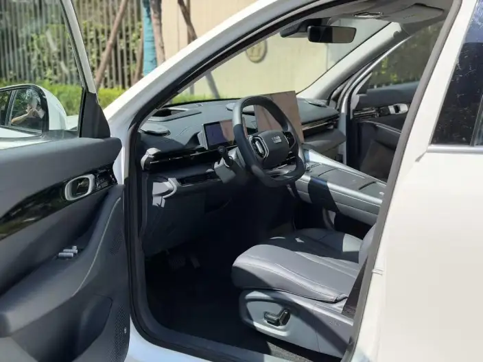 Geely Galaxy E5 2026 Model 610km Tiggo + Edition – фото 9