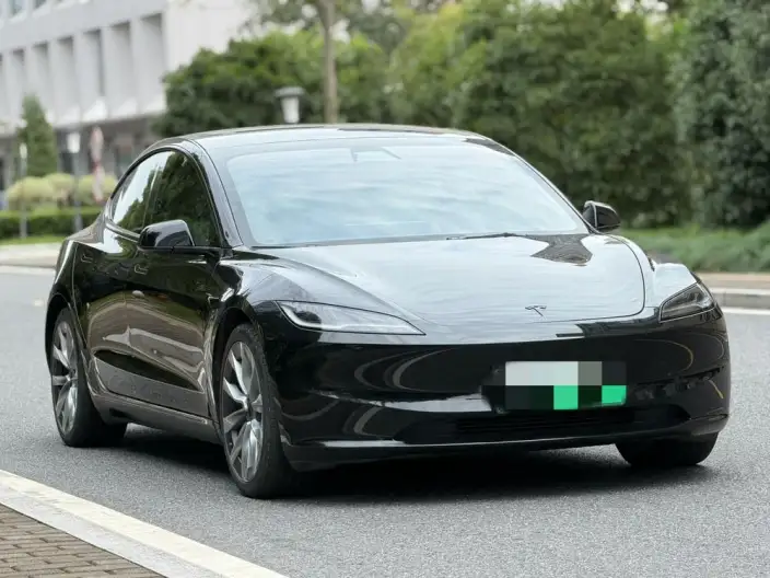 Model 3 2023 Model Long Battery Life Pro All-wheel drive version – фото 3