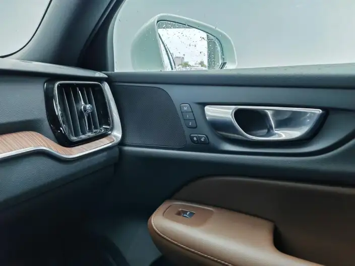 Volvo S60 2025 Model B4 Smart Range Deluxe Edition – фото 9