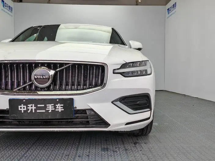 Volvo S60 2025 Model B4 Smart Range Deluxe Edition – фото 10