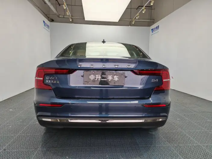 Volvo S60 2025 Model B4 Smart Range Deluxe Edition – фото 6