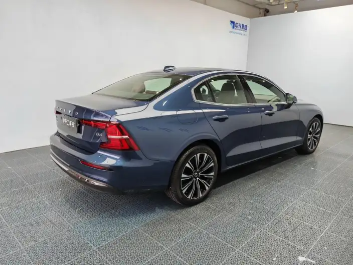 Volvo S60 2025 Model B4 Smart Range Deluxe Edition – фото 7