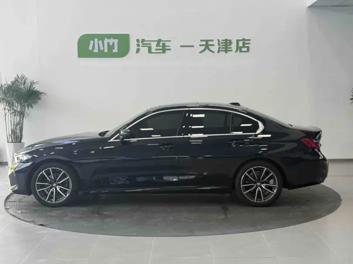 BMW 3 Series 2023 Model 320i M Sports Set – фото 4