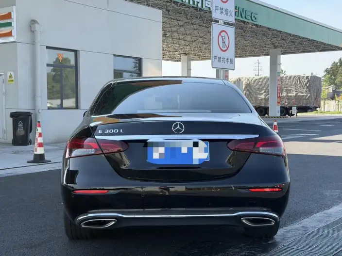 Mercedes-Benz E-Class 2023 Model E 300 L Fashion Model sedan – фото 5