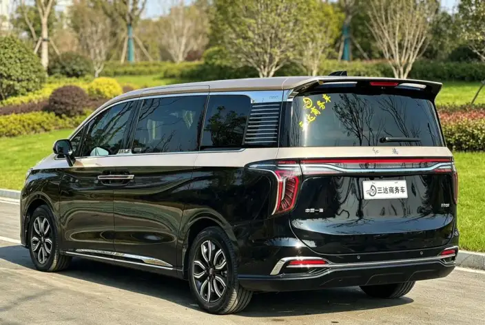 HONGQI HQ9 2022 Model Smart Flag Enjoy Edition