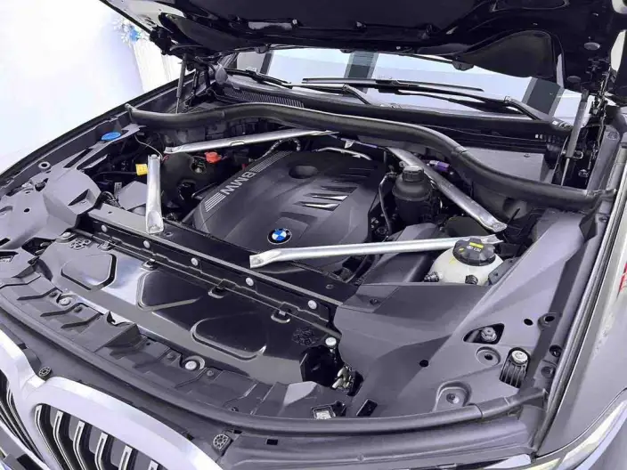 BMW X7 2023 Model xDrive40i Exclusive Model M Sports Set – фото 9
