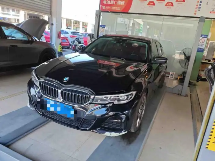 BMW 3 Series 2022 Model 325i M Sports Set – фото 1
