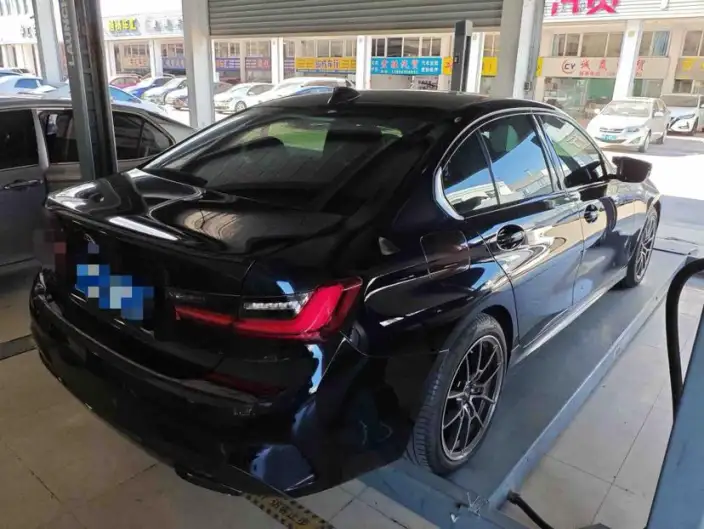 BMW 3 Series 2022 Model 325i M Sports Set – фото 4