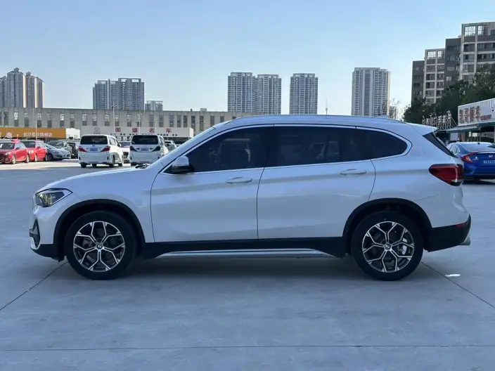 BMW X1 2022 Model sDrive20Li Fashion Model – фото 4