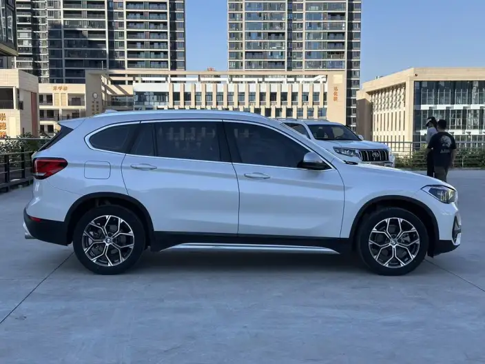 BMW X1 2022 Model sDrive20Li Fashion Model – фото 8