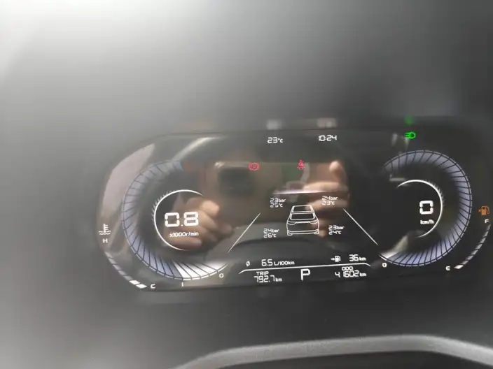 Geely Emgrand 2022 Model No. 4 Gen 1.5L CVT Flagship Model – фото 8