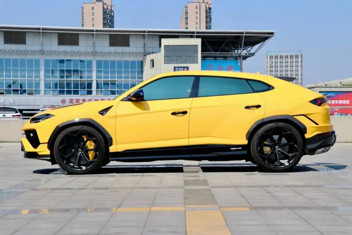Urus 2022 Model 4.0T V8 Performante