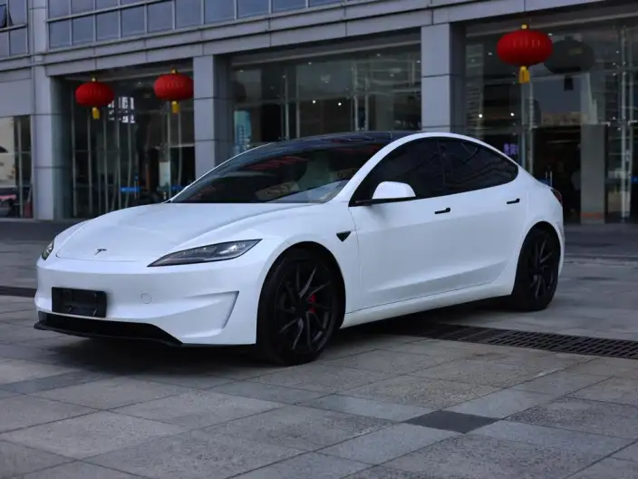Model 3 2024 Model High performance All-wheel drive version – фото 1