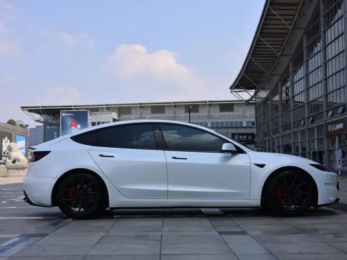 Model 3 2024 Model High performance All-wheel drive version – фото 8
