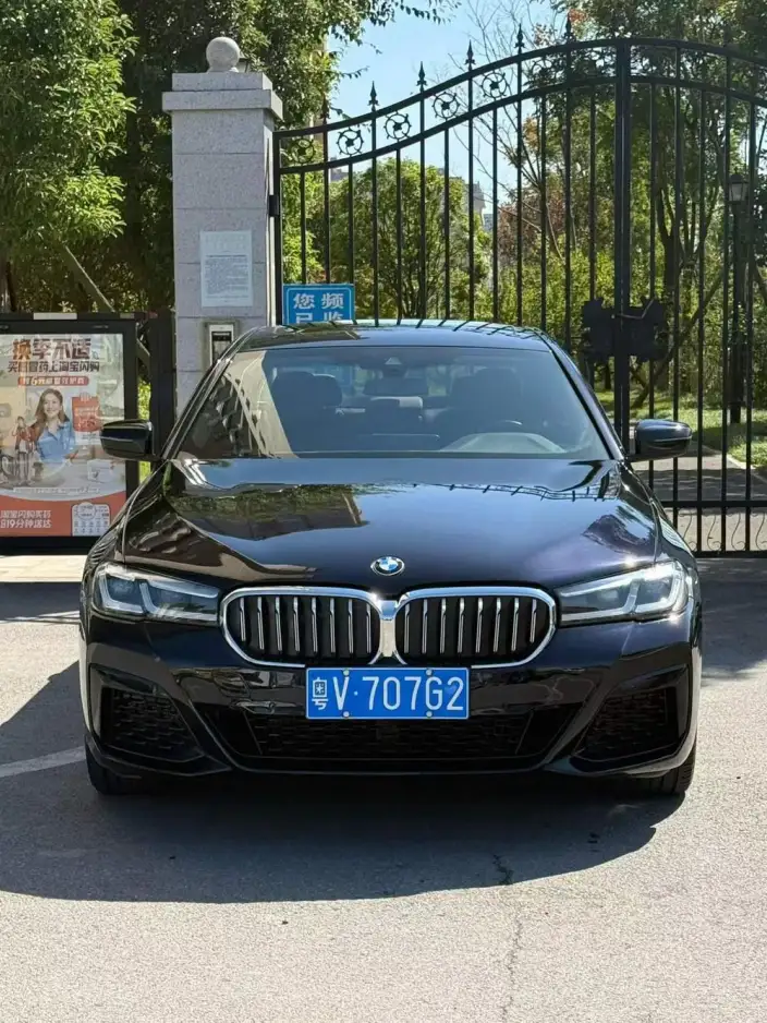 BMW 5 Series 2022 Model Facelift 525Li M Sports Set – фото 2