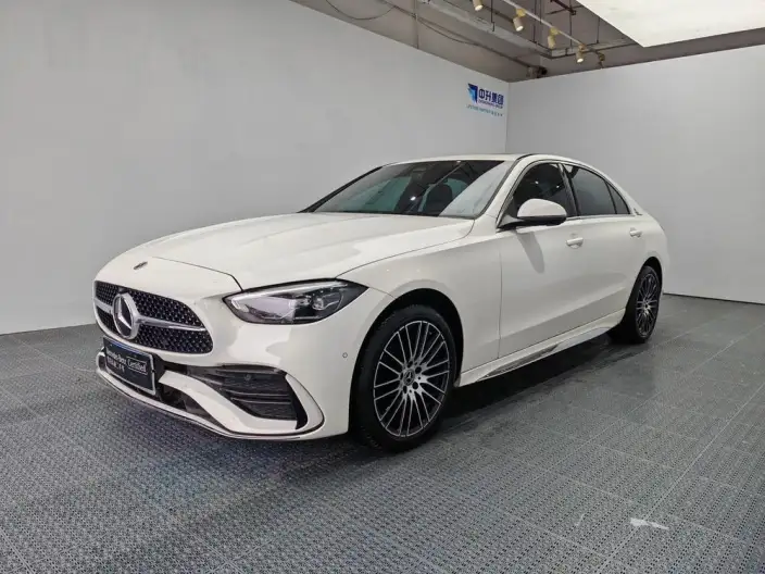 Mercedes-Benz C-Class 2024 Model C 200 L Sports Edition – фото 1