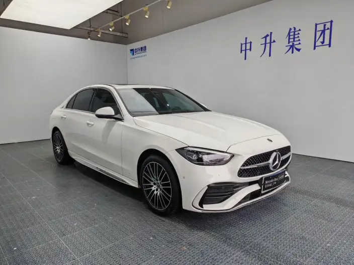 Mercedes-Benz C-Class 2024 Model C 200 L Sports Edition – фото 3