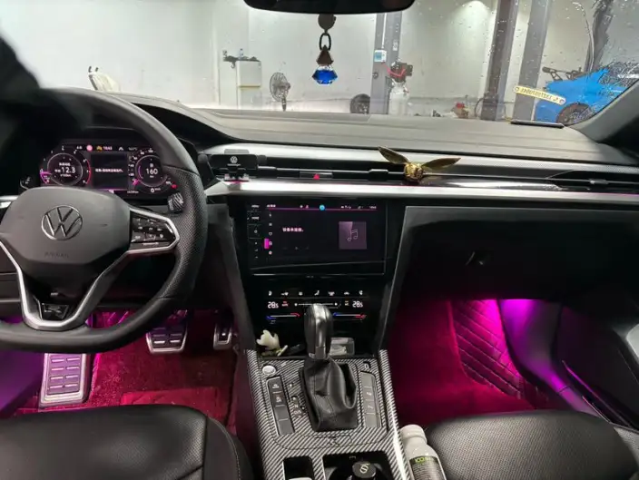 Volkswagen CC 2023 Model 380TSI Eye-catching version – фото 4