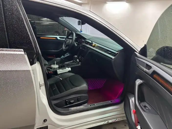 Volkswagen CC 2023 Model 380TSI Eye-catching version – фото 5