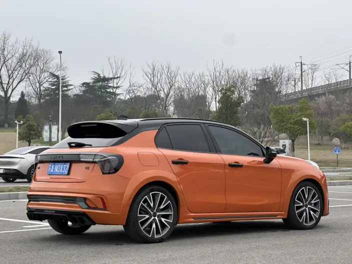 Lynk & Co 02 Hatchback 2021 Model 2.0TD Hatchback Halo – фото 6