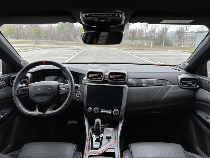 Lynk & Co 02 Hatchback 2021 Model 2.0TD Hatchback Halo – фото 9