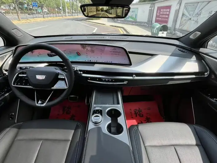Cadillac XT5 2026 Model 28T 4WD Noble Model – фото 6