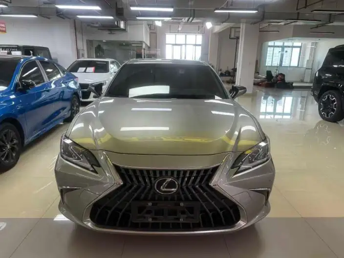 Lexus ES 2022 Model 200 Superior Edition – фото 2