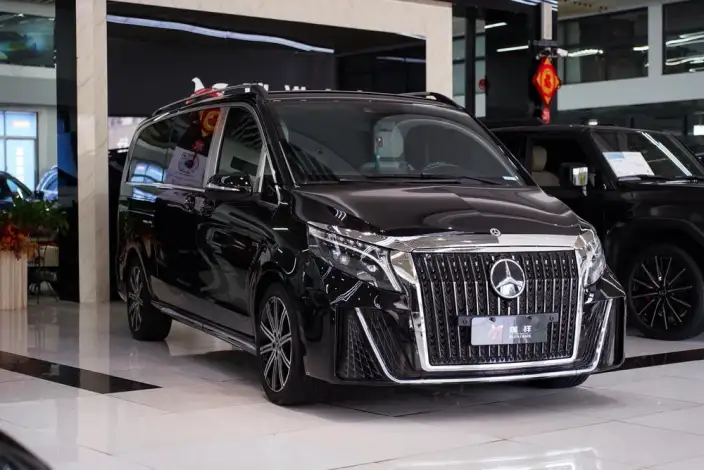 Mercedes-Benz V-Class 2022 Model V 260 L Long wheelbase Deluxe Edition