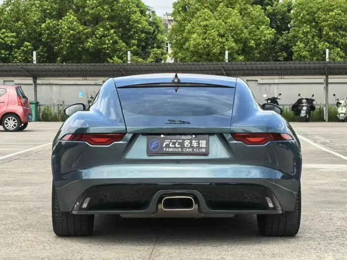 Jaguar F-TYPE 2024 Model P300 75th Anniversary Collector Edition Hardtop Edition – фото 5