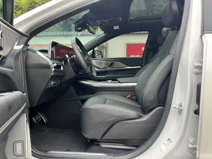 Cadillac XT5 2025 Model 28T 4WD Noble Model – фото 8