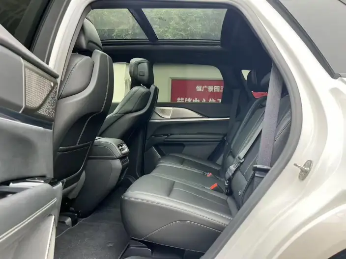 Cadillac XT5 2025 Model 28T 4WD Noble Model – фото 9