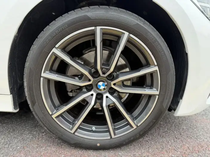 BMW 3 Series 2022 Model Facelift 320Li M Sports Set – фото 9