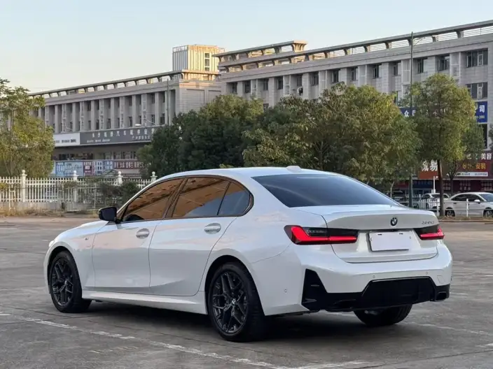 BMW 3 Series 2025 Model 330Li 50th Anniversary Limited edition – фото 4
