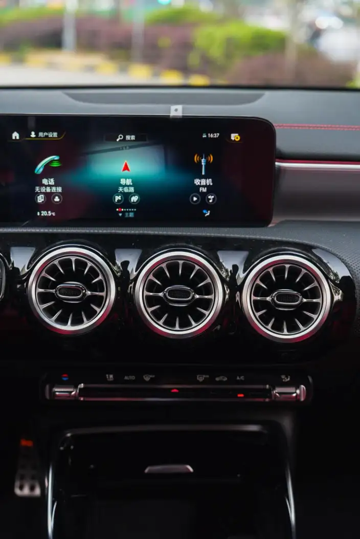 Mercedes-Benz A-Class AMG 2022 Model AMG A 35 L 4MATIC – фото 5