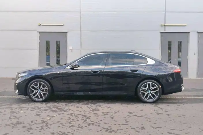 BMW i5 2025 Model eDrive40L M Sports Set – фото 3