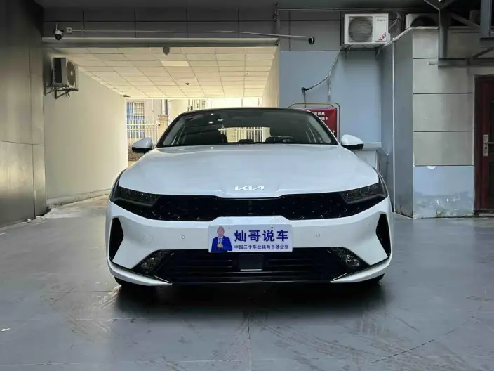 Kia K5 2025 Model 1.5T Premium Edition – фото 2