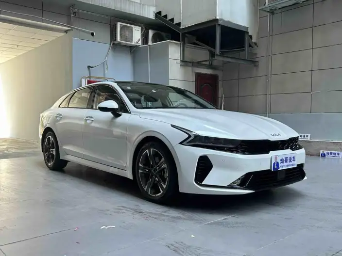 Kia K5 2025 Model 1.5T Premium Edition – фото 3