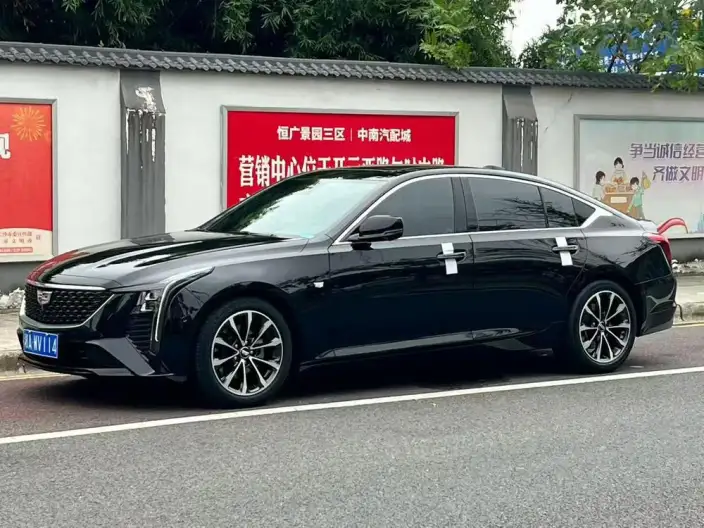 Cadillac CT5 2025 Model 28T Lincoln Town Sports Edition