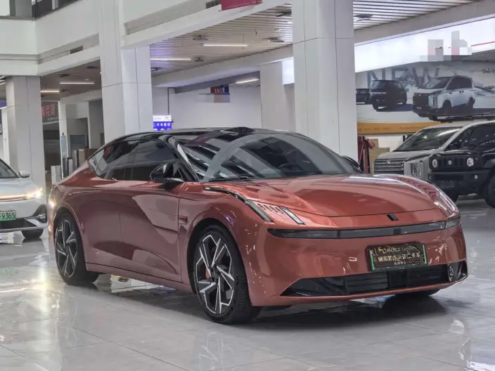 **Lynk & Co Z10** 2024 Model 95kWh 702km 4WD Smart Driving Ultra