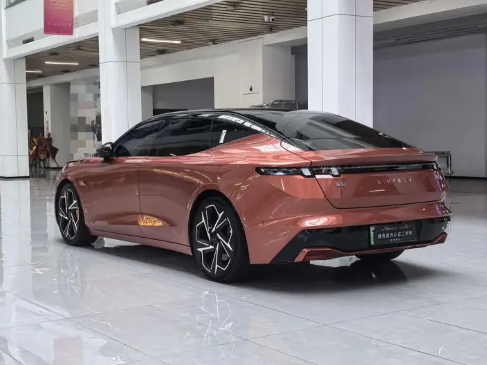 **Lynk & Co Z10** 2024 Model 95kWh 702km 4WD Smart Driving Ultra – фото 5
