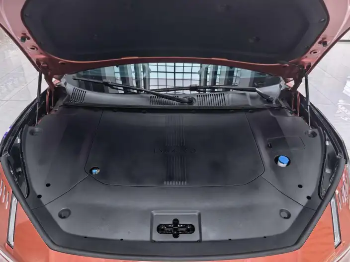 **Lynk & Co Z10** 2024 Model 95kWh 702km 4WD Smart Driving Ultra – фото 9