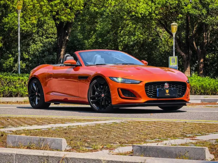 Jaguar F-TYPE 2023 Model P300 Convertible Edition R-DYNAMIC BLACK – фото 3