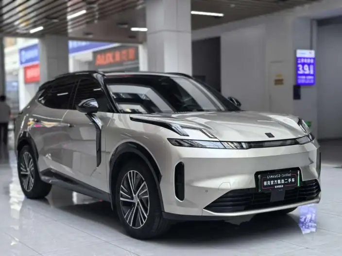 Lynk & Co 08 EM-P 2025 Model 220 4WD Performance Halo – фото 3